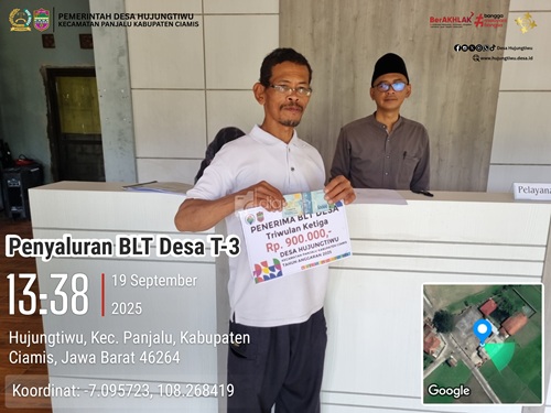 Penyaluran BLT Desa Hujungtiwu...