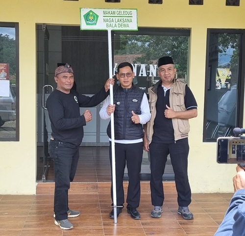 Makam Keramat Geledug (Eyang Nagalaksana & Eyang Baladdewa)